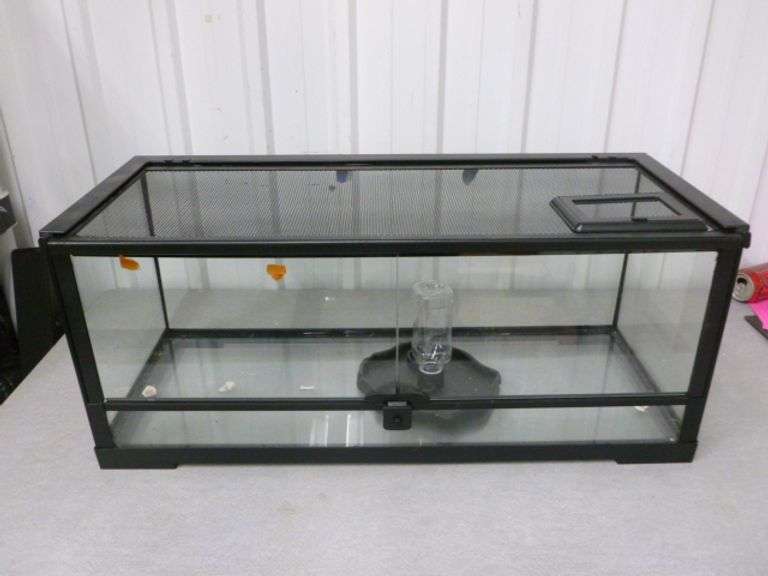 Nice Gerbil / Guinea Pig / Reptile Cage - Slide Out Top / Front Doors - Clean Like New