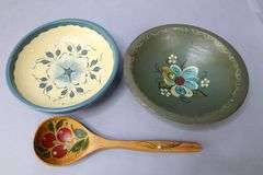 NORWEGIAN ROSEMALING HAND PAINTED WOODEN BOWLS AND SPOON