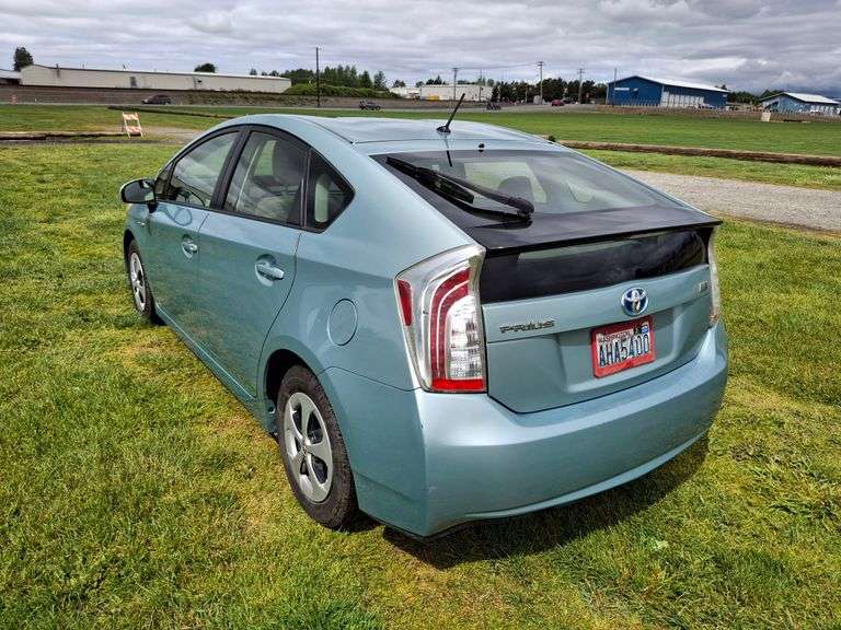 2012 TOYOTA PRIUS 3 - OPEN NOW!