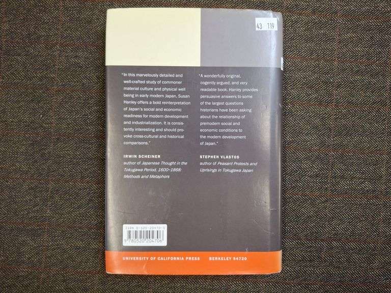 Everyday Things in Premodern Japan: The Hidden Legacy of Material Culture, ©1997, Hanley, Susan B., 