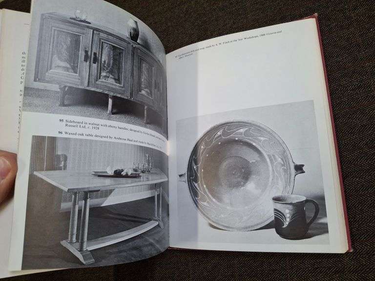 The Arts & Crafts Movement: A Study of its Sources, Ideals, and Influence on Design, Naylor, Gillian