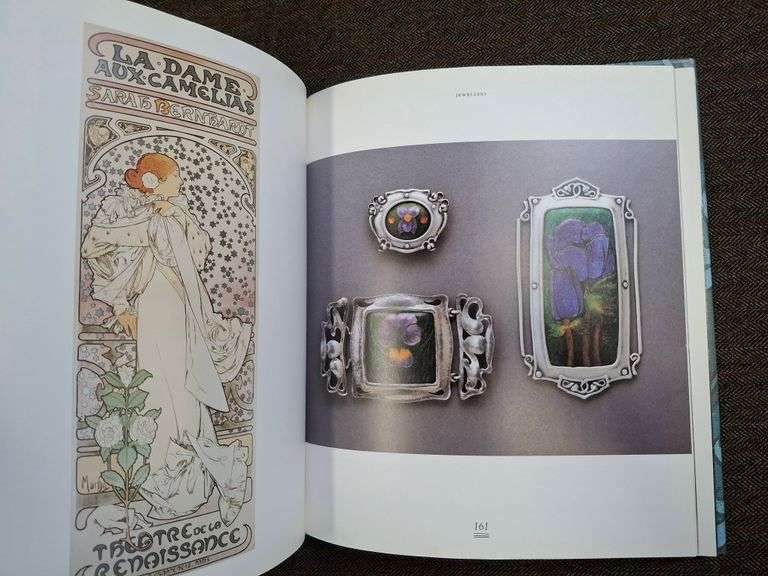 The Arts & Crafts Style, ©1991, Anscombe, Isabelle, Rizzoli International Publications, Inc., New Yo