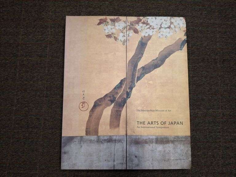 The Arts of Japan: An International Symposium, ©2000, Murase, Miyeko and Judith G. Smith (ed.)  The 