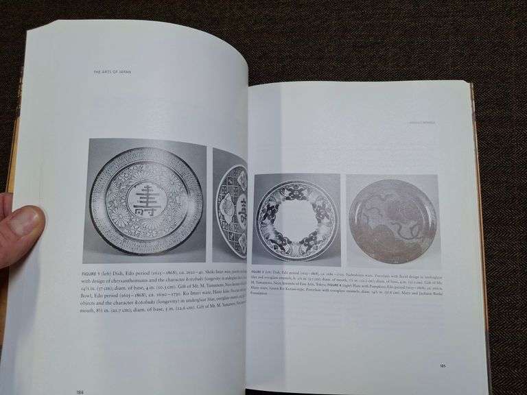 The Arts of Japan: An International Symposium, ©2000, Murase, Miyeko and Judith G. Smith (ed.)  The 