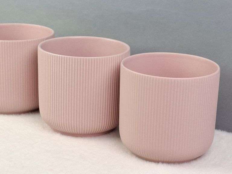 SET OF 3 GRADVIS PINK CERAMIC PLANT POTS, RIBBED SIDES, 5" X 5.75"