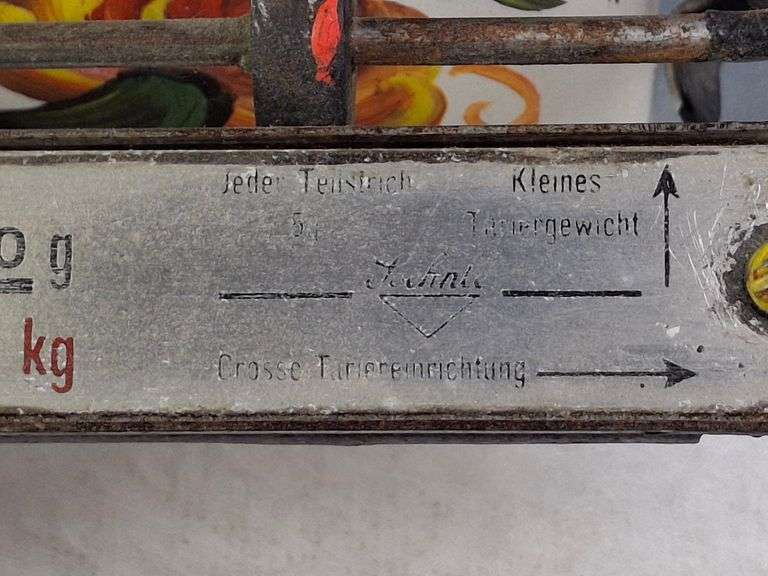 VINTAGE GERMAN METAL SCALE WITH REMOVABLE TRAY, HAND PAINTED FLORAL DESIGN, 12.25" x 7.75" x 5".