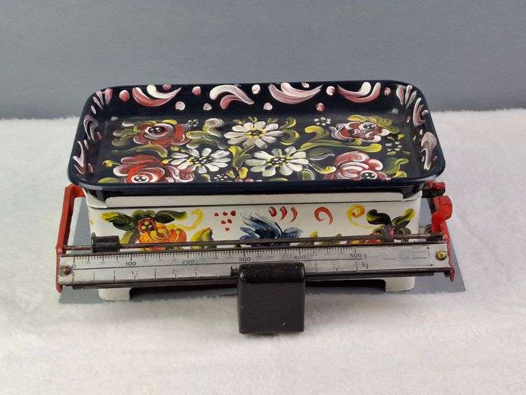 VINTAGE GERMAN METAL SCALE WITH REMOVABLE TRAY, HAND PAINTED FLORAL DESIGN, 12.25" x 7.75" x 5".