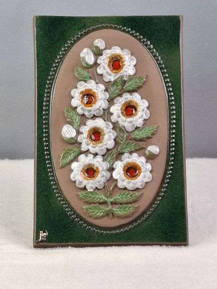 VINTAGE JIE GANTOFTA SWEDEN WHITE DAISY FLOWER WALL PLAQUE, LARGE ONE, 8 3/8" x 13". Ceramic wall pl