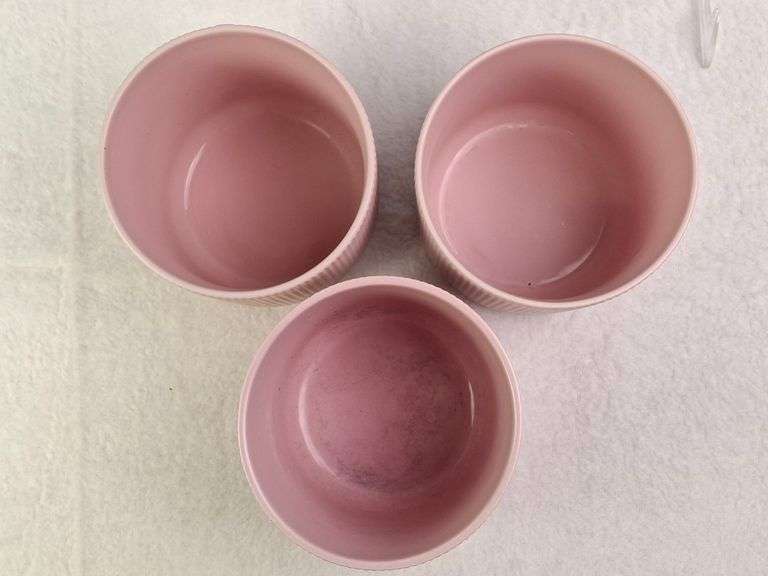SET OF 3 GRADVIS PINK CERAMIC PLANT POTS, RIBBED SIDES, 5" X 5.75"