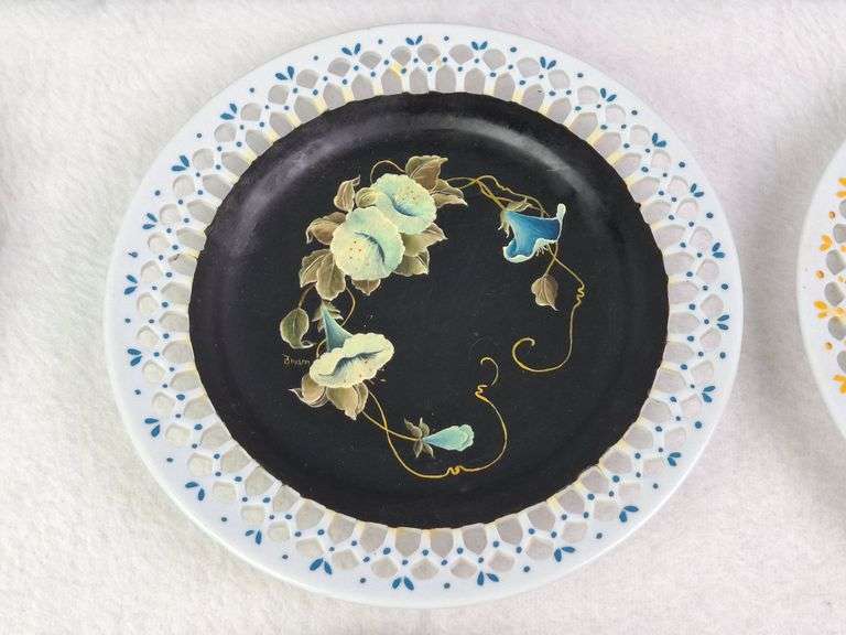 HAND PAINTED DECORATIVE FLORAL PLATES, WHITE PORCELAIN, SIGNED FRAN, LARGE IS 8 3/8" X 6".