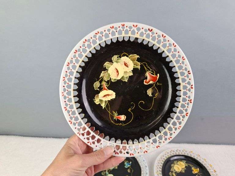 HAND PAINTED DECORATIVE FLORAL PLATES, WHITE PORCELAIN, SIGNED FRAN, LARGE IS 8 3/8" X 6".