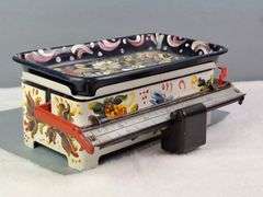 VINTAGE GERMAN METAL SCALE WITH REMOVABLE TRAY, HAND PAINTED FLORAL DESIGN, 12.25" x 7.75" x 5".