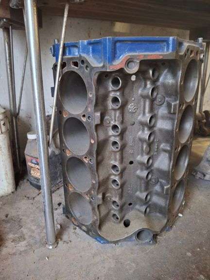 Cast Iron Engine Block (Blue Painted) - Pacific Auctions And Appraisals