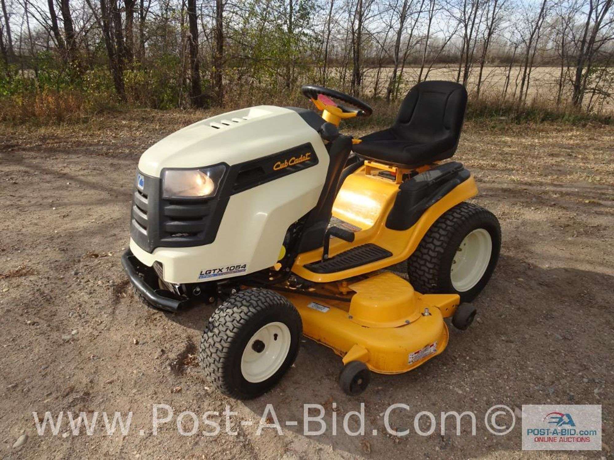 Cub Cadet LGTX 1054 Hydro - Elsenpeter Auctions & Real Estate, Inc