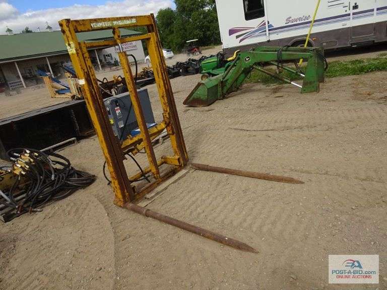 Vermeer 3 Point Bale Lift