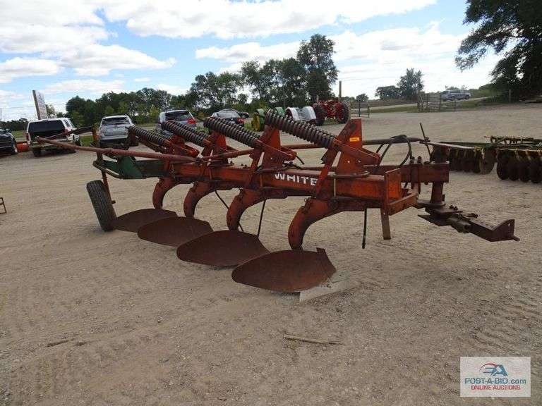 White 4-16" Moboard Plow.