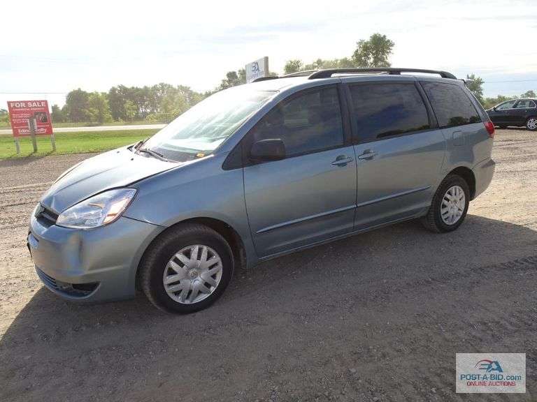2004 Toyota Sienna With