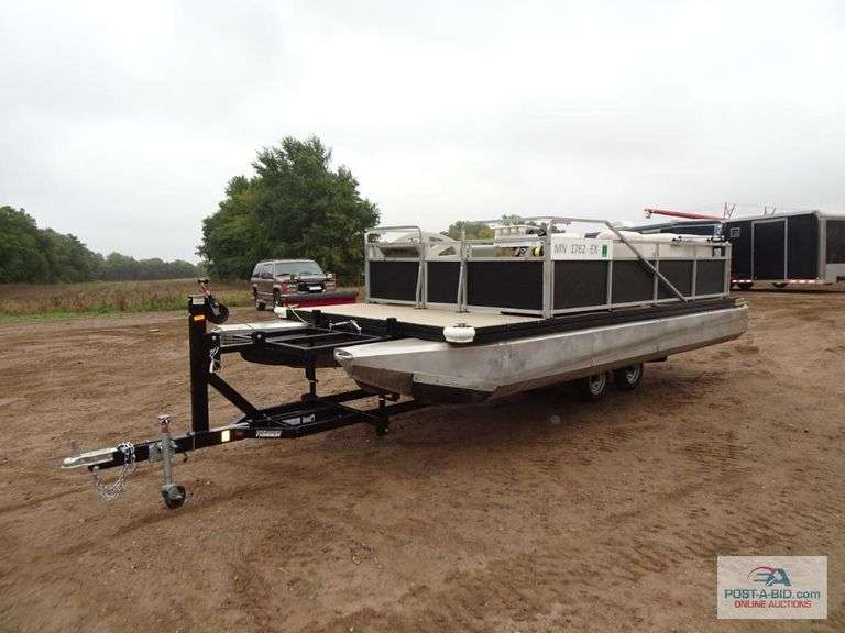 1985 National 21' Pontoon