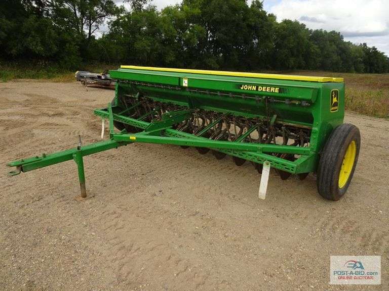 John Deere 8300 13' Grain