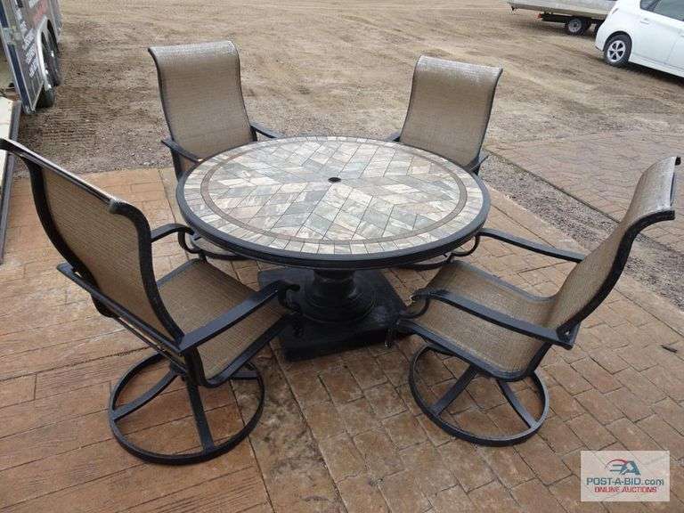 Patio Table And 4 Matchin