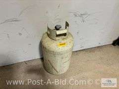 30 lb. Propane Tank Empty. - Elsenpeter Auctions & Real Estate, Inc