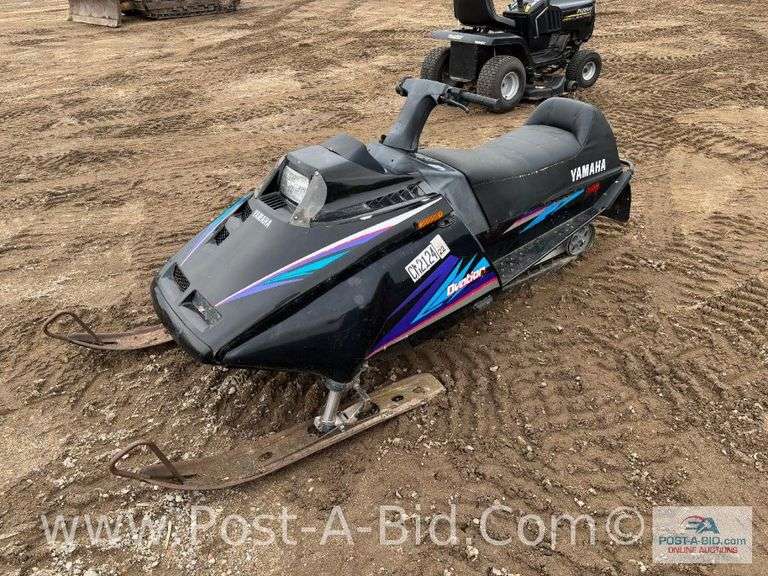 1997 Yamaha Ovation Snowmobile, Electric And Pull Start Owner Stated, "Need