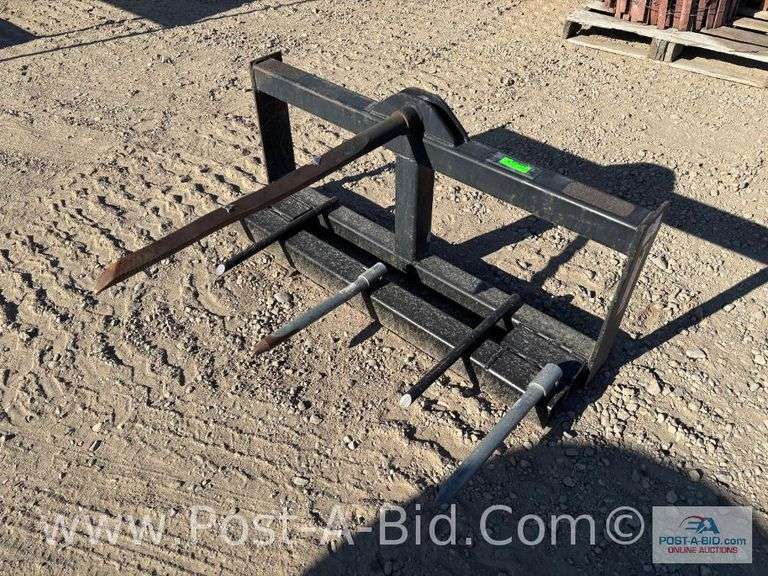 Versatec (5) Tine Bale Spear On Quick Tach Plate.