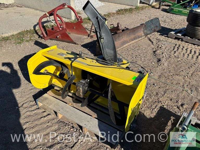 John Deere 47" Snowblower With Chains, Owner Stated, "Like New, Came Off 54