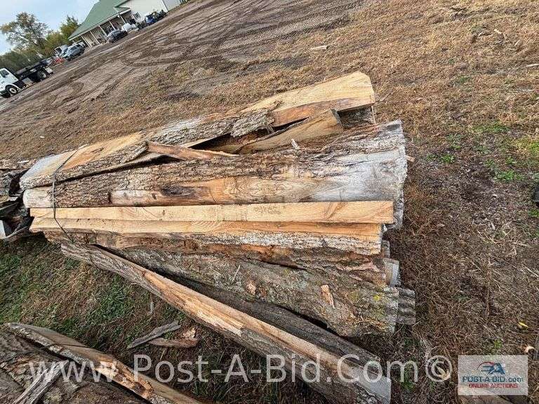 Bundle Of Oak Slab Wood, Owner Stated Seasoned For 1 Year- Great For Wood Stoves/Boilers.