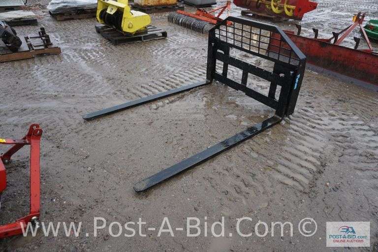 Pallet Forks With 60" Forks, Quick Tach Plate.