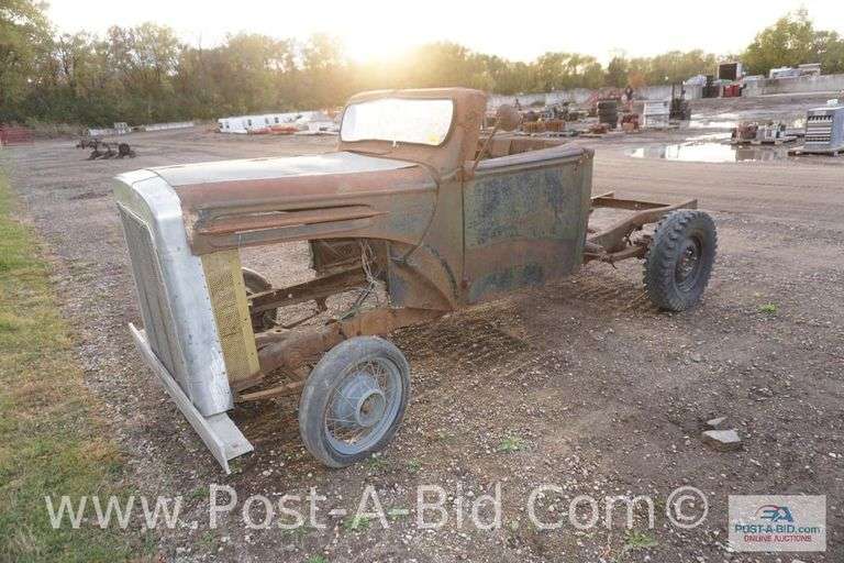 1940's Ford Truck/Future Rat Rod With Peterbilt Grill, 9 In Rearend, 2-17 i