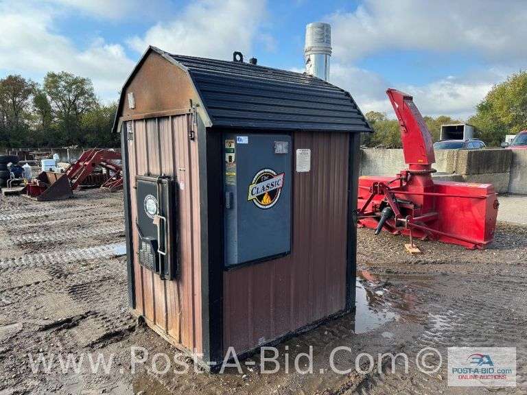 Central Bailer Classic CL 5048 Outdoor Wood Boiler With Heating Condensor,