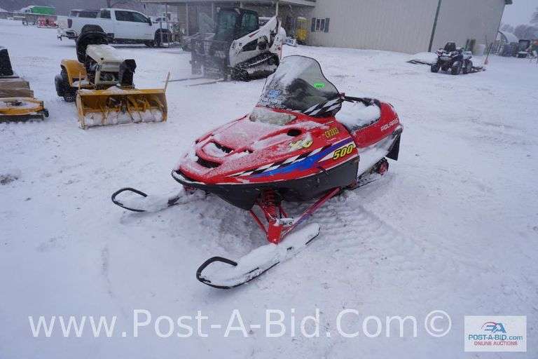 2001 Polaris 500 XC SP Snowmobile With 4050 Miles, Carbides Studded Track,
