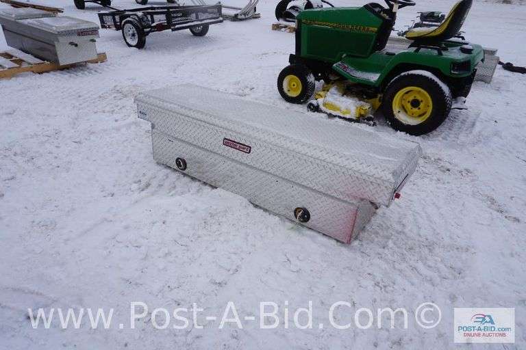 Weather Guard 6' Tool Box.