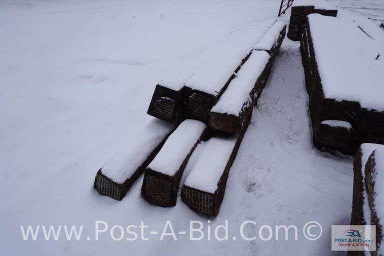 Lot Of Misc. Railroad Ties, Inspect For Size, Quantity, And Size, Approx. 8 1/2"-16'.