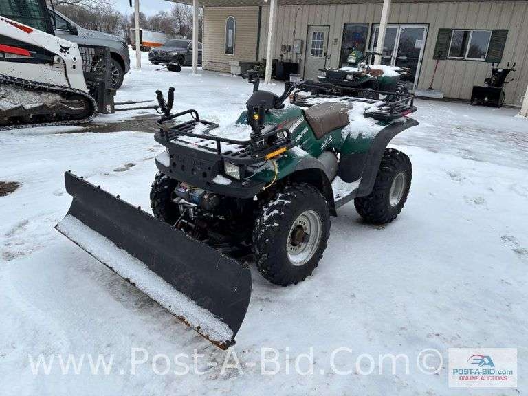 2000 Polaris Magnum 4x4 Four Wheeler With Winch And Plow, Owner Stated, "Was Running When Parked, Bu