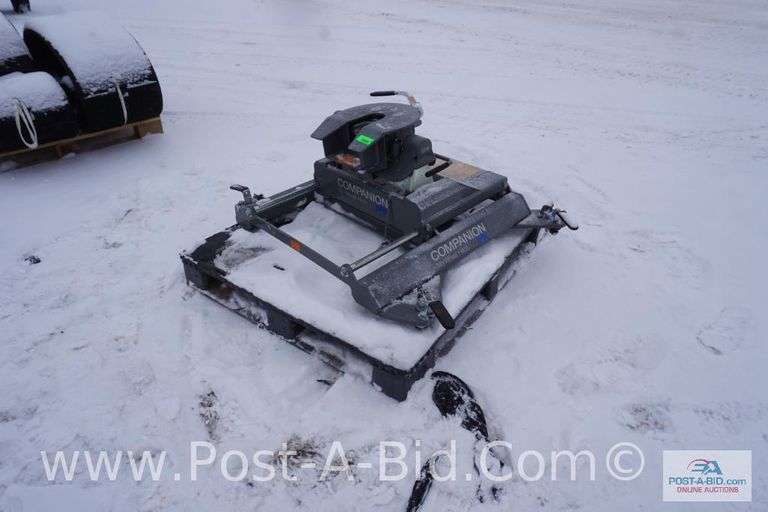 Companion 5th Wheel Hitch, Owner Stated, "For Dodge Truck."