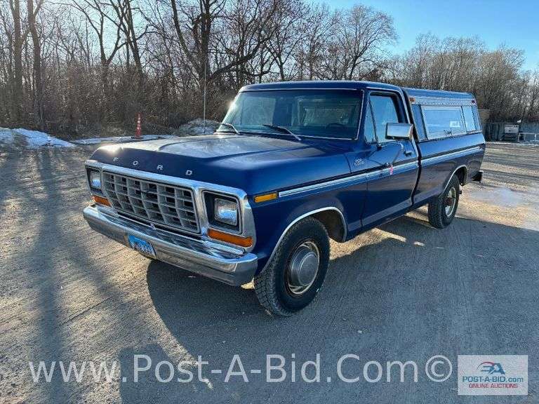 NOW ACCEPTING: New Year's Consignment Auction