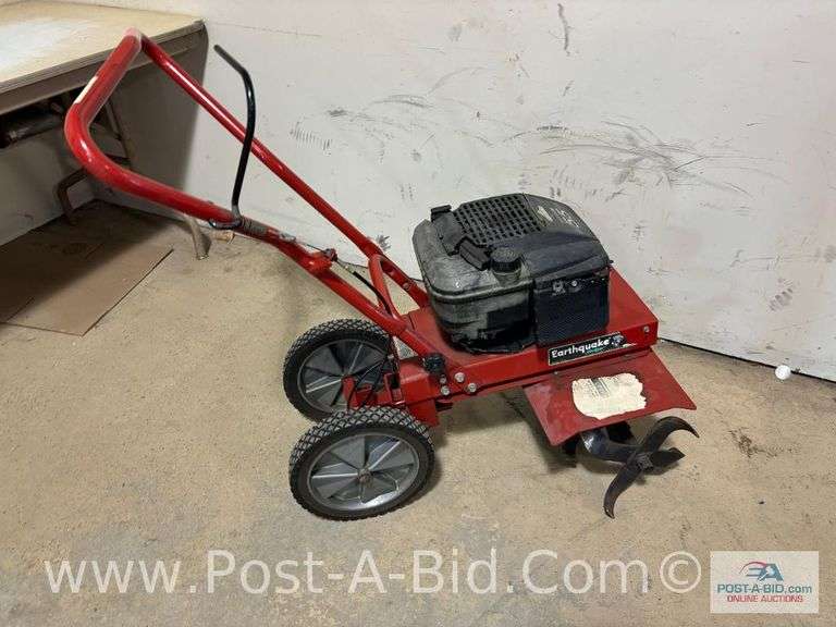 Earthquake Badger 5.5 Briggs And Stratton Tiller, Owner Stated, "Works."