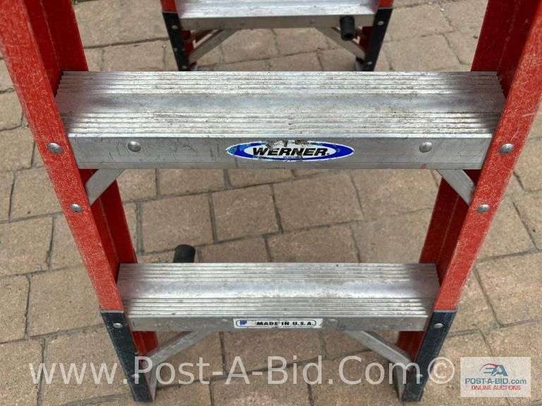 Warner 4' Heavy Duty Double Step Ladder.