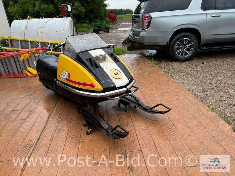1973 Skidoo TNT 440 Snowmobile, Owner Stated, "Had Running Last Year, Will
