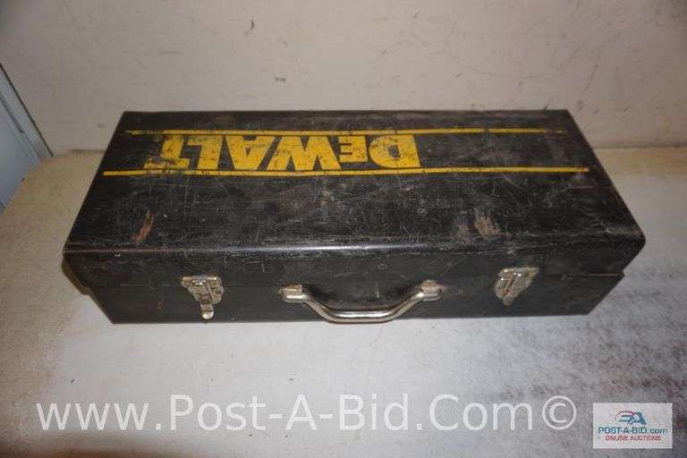DeWalt 1/2" Right Angle Drill DW124, In Case.