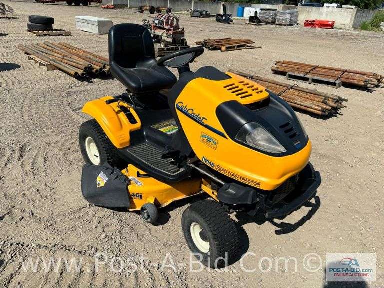 Cub Cadet 1046 Hydrostatic Riding Lawn Mower, With 42" Deck And A Kohler 20