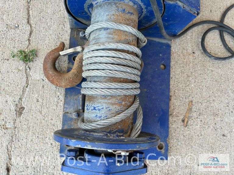 MY-TE Winch Hoist, 110 Plug In.