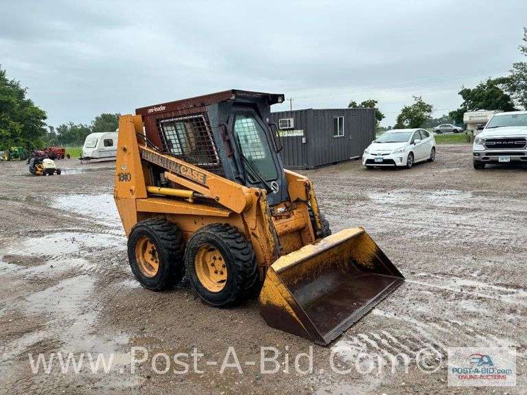 1989 Case 1840 Diesel Skidloader With 61" Bucket, Cab With Door,