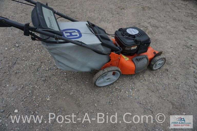 Husqvarna 21" Self Propelled Lawn Mower, Model 65021 ES, Runs But Idling Ga