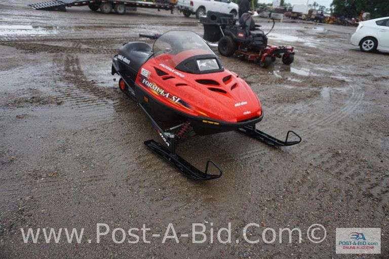 1998 Bombardier 500 Snowmobile, MN DNR CH5265, Owner Stated, "Needs Carb Wo