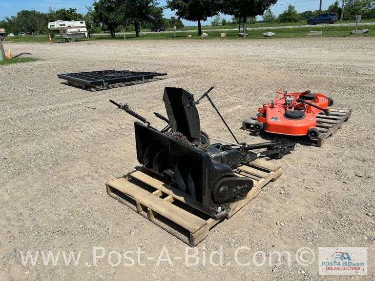 Simplicity Snow Thrower, 36" Includes Extra Belt And Set Of Tire Chains, #1