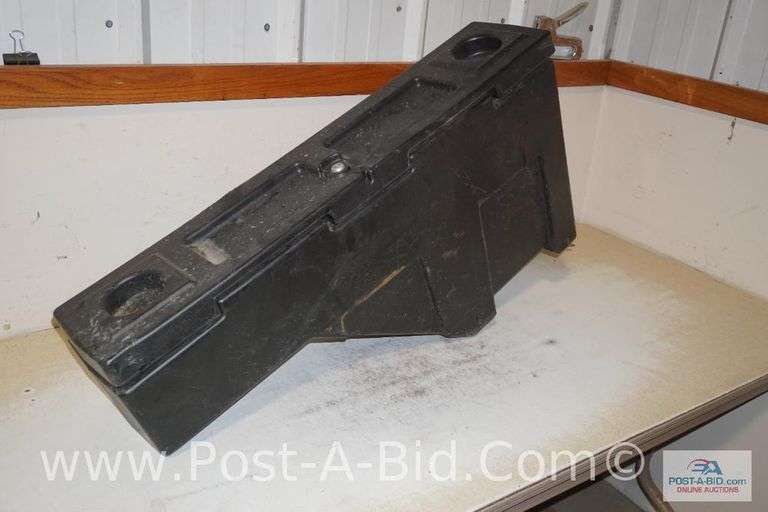 3-Hard Plastic Fender Truck Bed Tool Box, With Ratchet Straps.