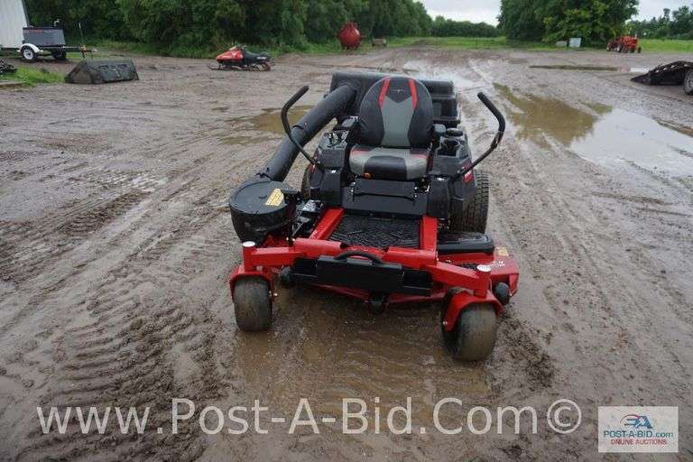 Toro Titan Zero Turn Lawn Mower With Reinforce 54" Deck, Power Bagging Syst